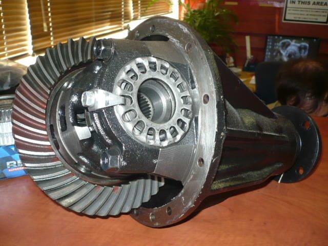 CENTRE PORTIONS FOR SALE: Toyota 3L